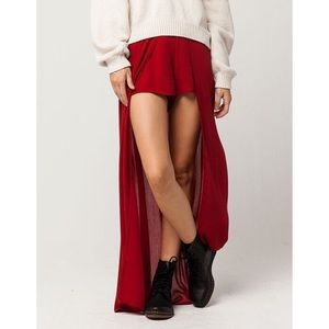 🆕 NWT- IVY & MAIN Solid Walk Thru Maxi Skirt